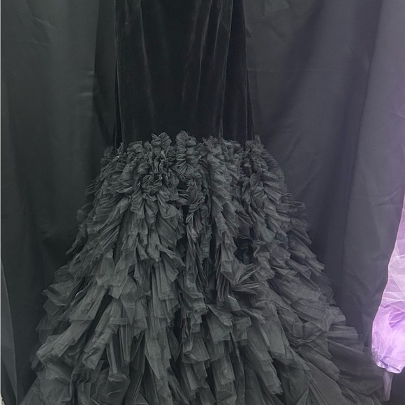 Mac Duggal 67420 NWT Ruffle Shirt Trumpet Silhouette Dress - Picture 7 of 11